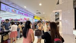 Lucky Plaza (D9), Retail #491366481